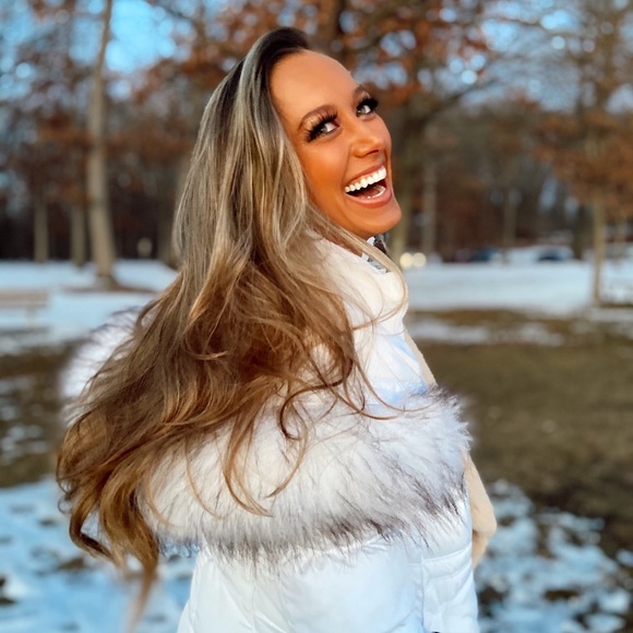 Meet your Posher, Alex - Picture 16 of 17